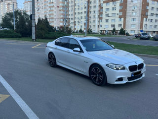 BMW 5 Series foto 4