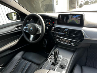 BMW 5 Series foto 8