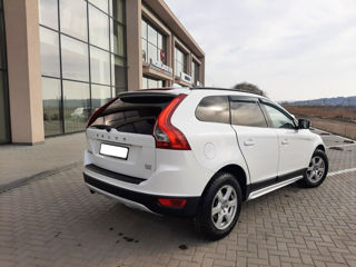 Volvo XC60 foto 2