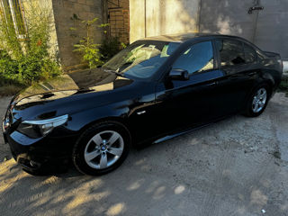 BMW 5 Series foto 2