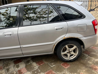 Mazda 323 foto 6