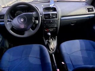 Renault Clio foto 7