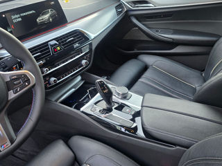 BMW 5 Series foto 8