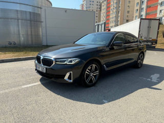 BMW 5 Series foto 3