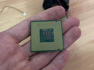 2 кулера, Foxconn и Titan и процессор intel foto 5