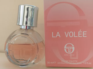 Парфюм Sergio Tacchini La Volee. Аналог на Chloé Eau de Parfum Chloé foto 2