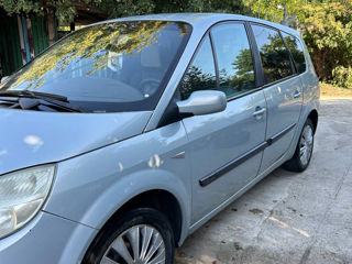 Renault Grand Scenic foto 1