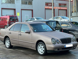 Mercedes E-Class foto 7