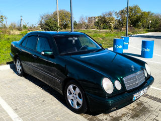 Mercedes E-Class foto 10