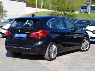 BMW 2 Series Active Tourer foto 2