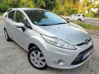 Ford Fiesta foto 1