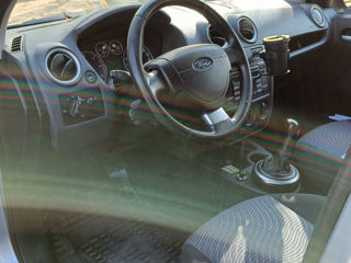 Ford Fusion foto 4