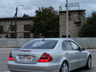 Mercedes E-Class foto 3