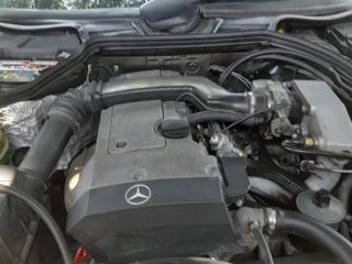 Mercedes Series (W124) foto 2