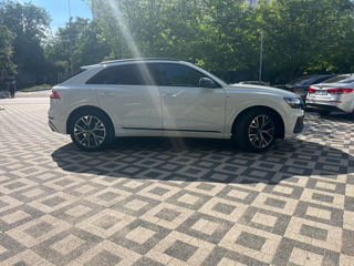 Audi Q8 foto 5