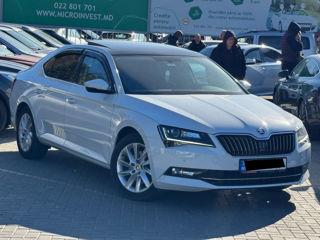 Skoda Superb foto 3