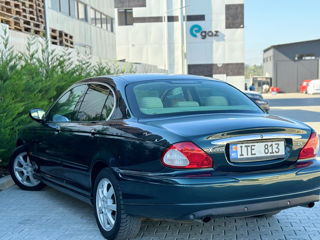 Jaguar X-Type foto 2