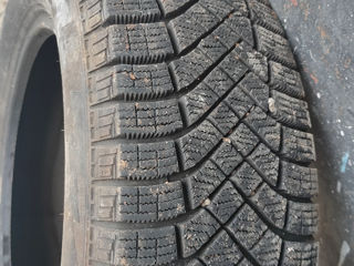 Pirelli XL WIceFR 185/65 R15 92T foto 2