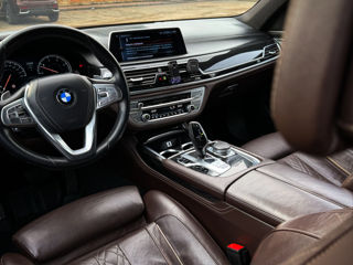 BMW 7 Series foto 10