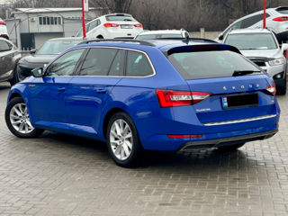 Skoda Superb foto 4