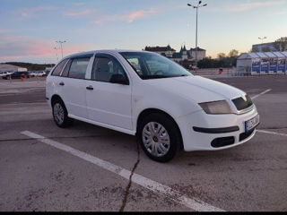 Skoda Fabia foto 2