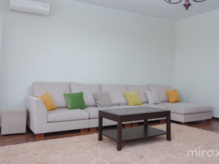 Apartament cu 3 camere, 140 m², Râșcani, Chișinău foto 2