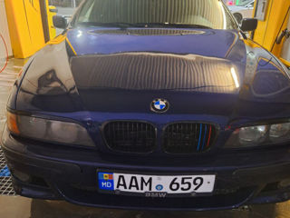 BMW 5 Series foto 5