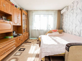 Apartament cu 2 camere, 62 m², Botanica, Chișinău foto 2