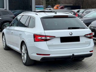 Skoda Superb foto 5