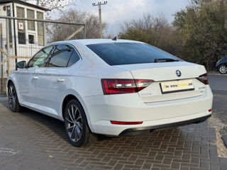 Skoda Superb foto 5