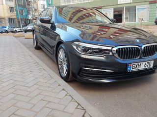 BMW 5 Series foto 2