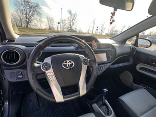 Toyota Prius c foto 7