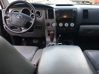 Toyota Tundra foto 8