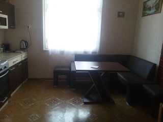 Vind casa sau schimb pe apartament chisinau foto 3