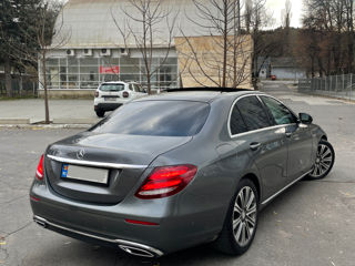 Mercedes E-Class foto 2