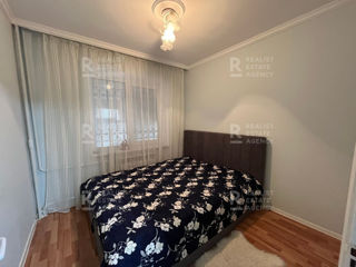 Apartament cu 2 camere, 70 m², Centru, Chișinău foto 4