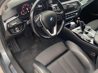 BMW 5 Series foto 10