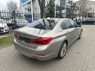 BMW 5 Series foto 5