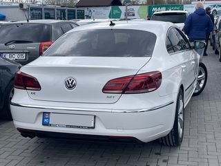 Volkswagen Passat CC foto 4