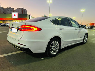 Ford Fusion foto 3