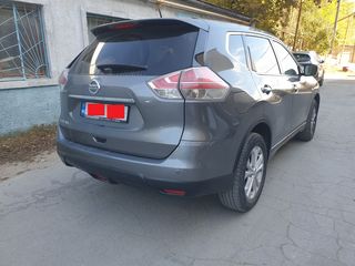 Nissan X-Trail foto 2