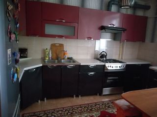 Urgent se vinde apartament cu 3 odai foto 5