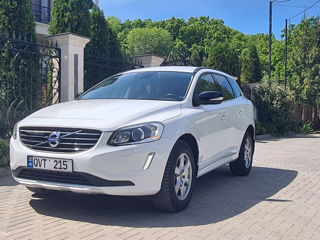 Volvo XC60 foto 2