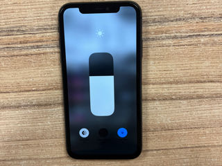 iPhone 11 black foto 5