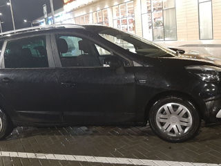 Renault Grand Scenic foto 2