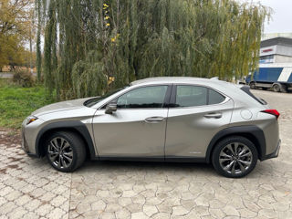 Lexus UX foto 4