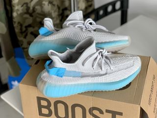 Adidas Yeezy Boost 350 V2 Grey/Shallow Blue Unisex foto 2