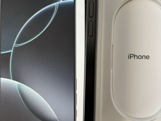 iPhone 16 pro 128 black foto 3