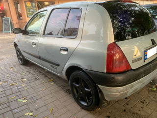 Renault Clio foto 4