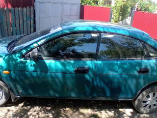 Mazda 323 foto 4